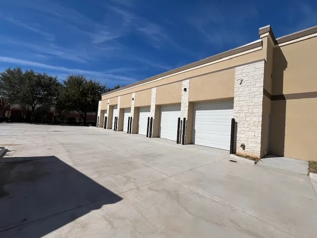Finished commercial office by Drakon Builders